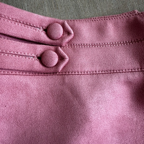 White House Black Market Blush Mini Skirt - Picture 4 of 9